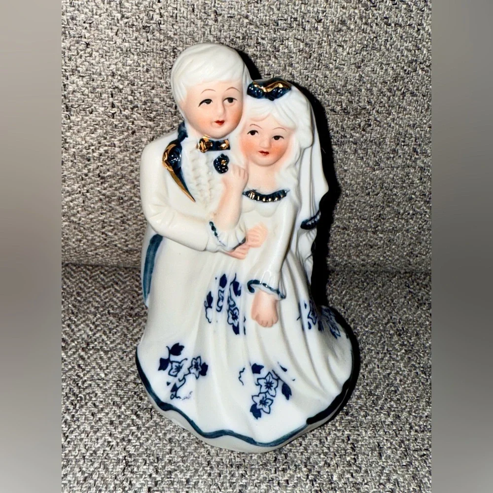 Porcelain Bride and Groom Figurine